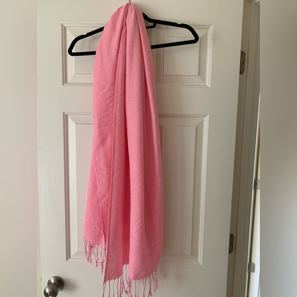 Accessories - Pink scarf